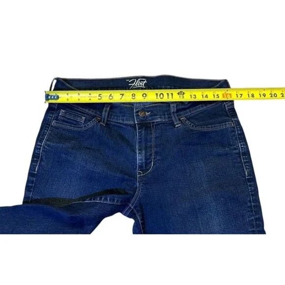 Old Navy flirt size 8 Blue mid rise Capri crop Denim stretchy - Picture 6 of 12